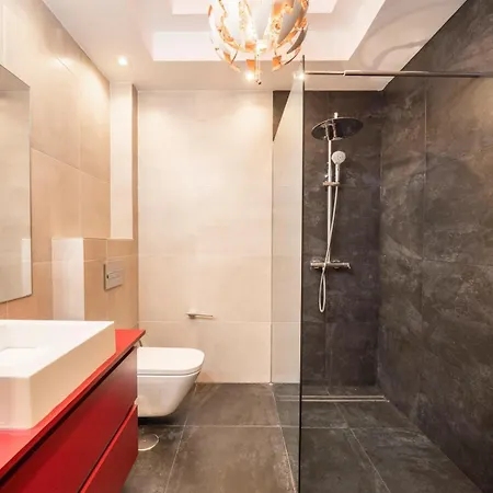 Beatas Espectacular Nueva Vivienda En Centro Historico Sinese Design Homes