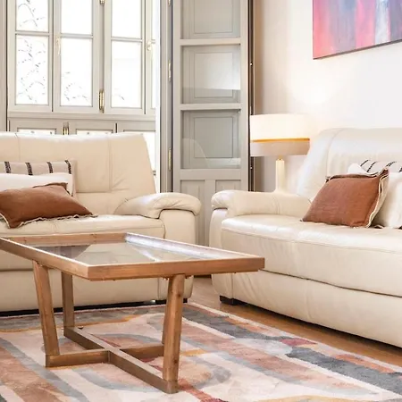 Beatas Espectacular Nueva Vivienda En Centro Historico Sinese Design Homes Malaga